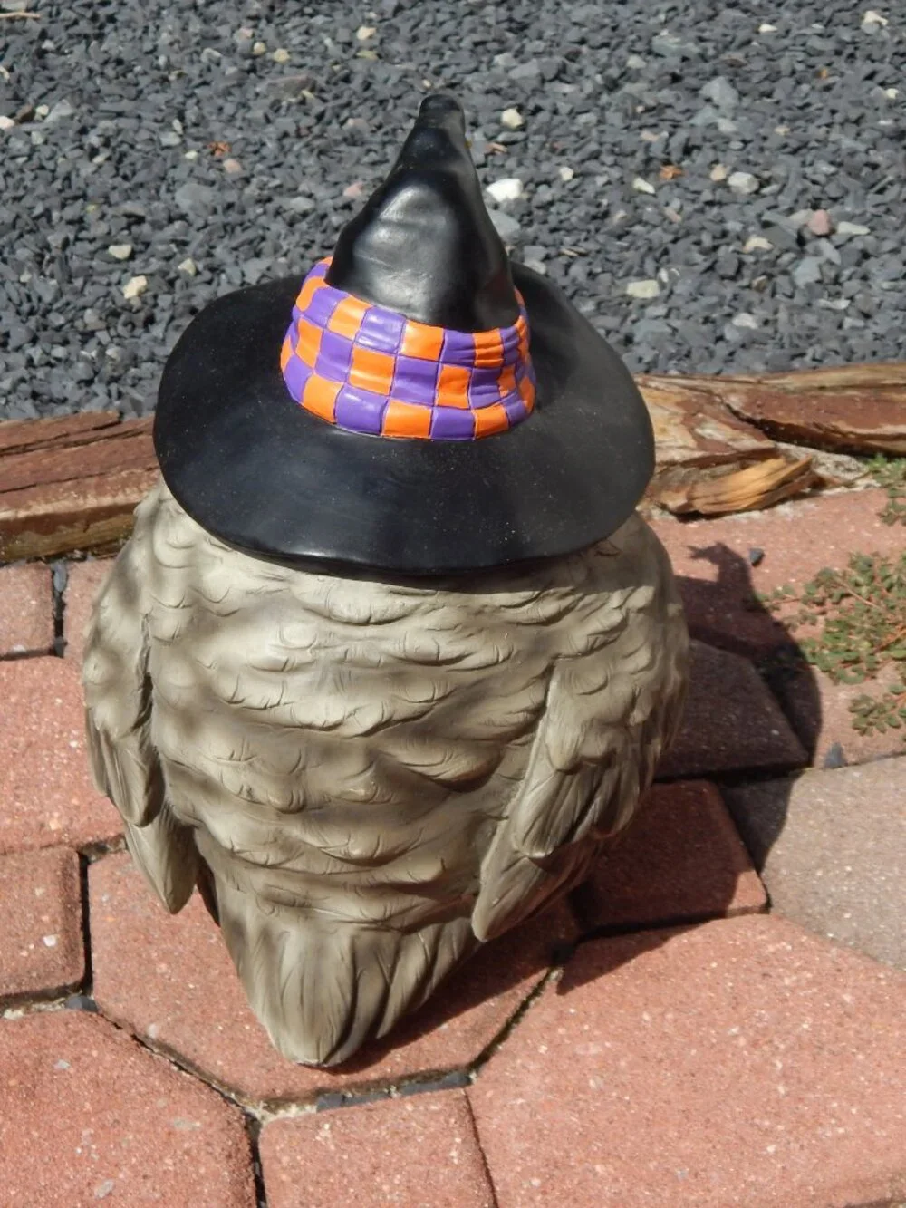 Resin Owl Figurine Halloween Decor with Wizard Hat 5.5